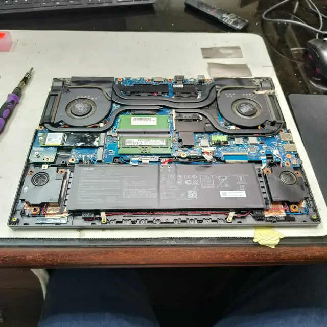 ASUS ROG Strix G15 G513R opened dual fan cooling system RAM and SSD