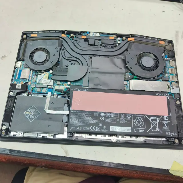 HP Omen gaming laptop internal view dual fans heatsink