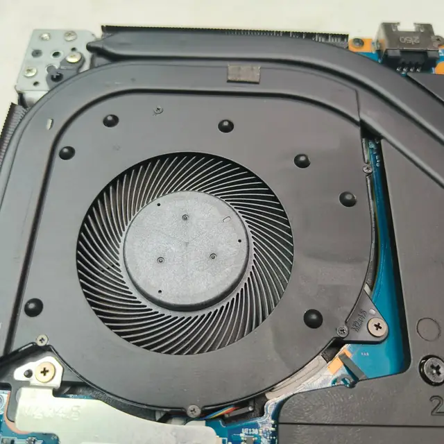 Laptop cooling fan heatsink assembly cleaning repair