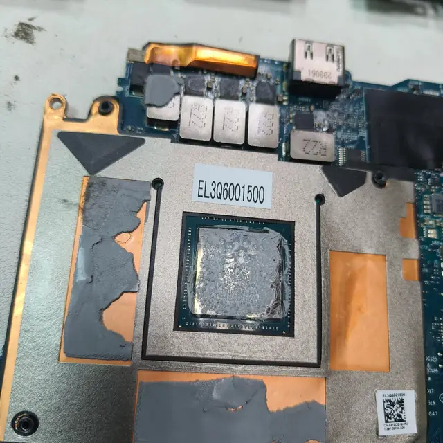 Laptop GPU old dried thermal paste before repaste