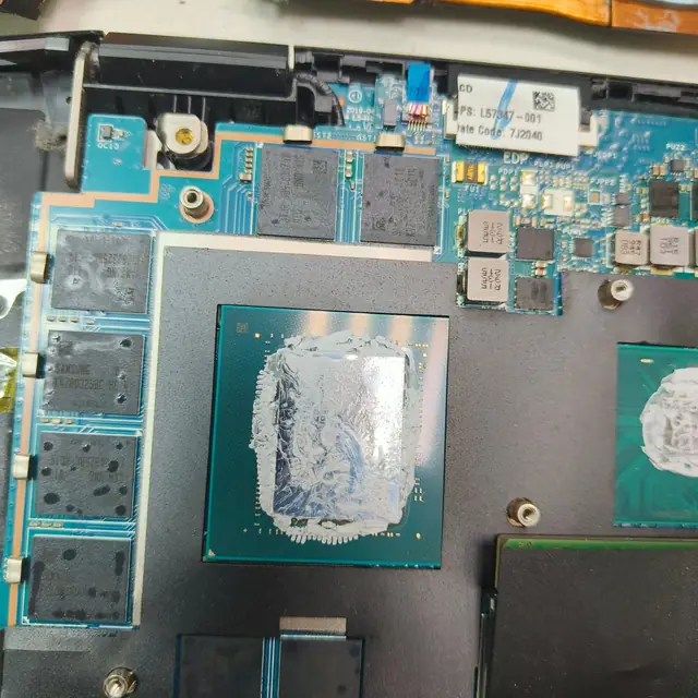 Laptop GPU old dried thermal paste replacement