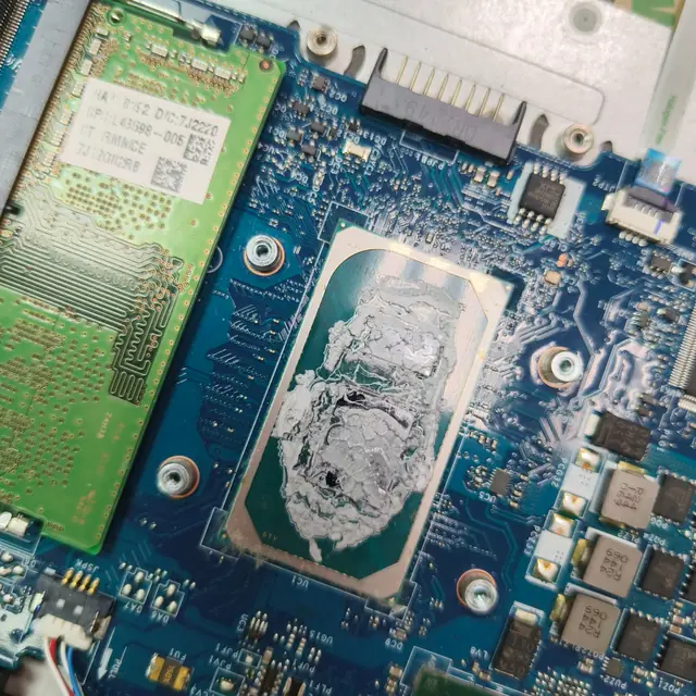Laptop processor cracked thermal paste overheating repair