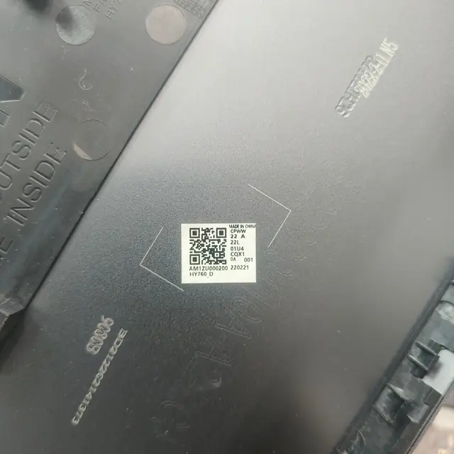 Lenovo Legion 7 16ITHG6 bottom cover inside label