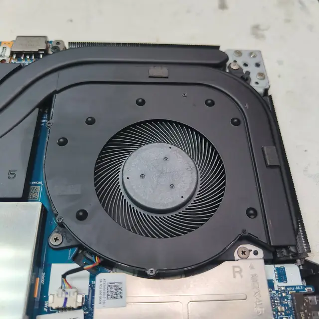 Lenovo Legion laptop clean cooling fan after cleaning