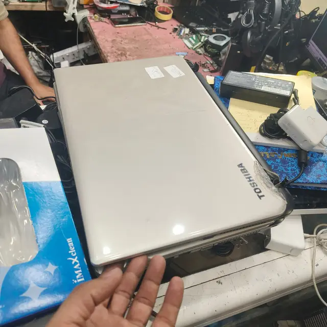 Toshiba Satellite laptop cracked lid corner damage repair